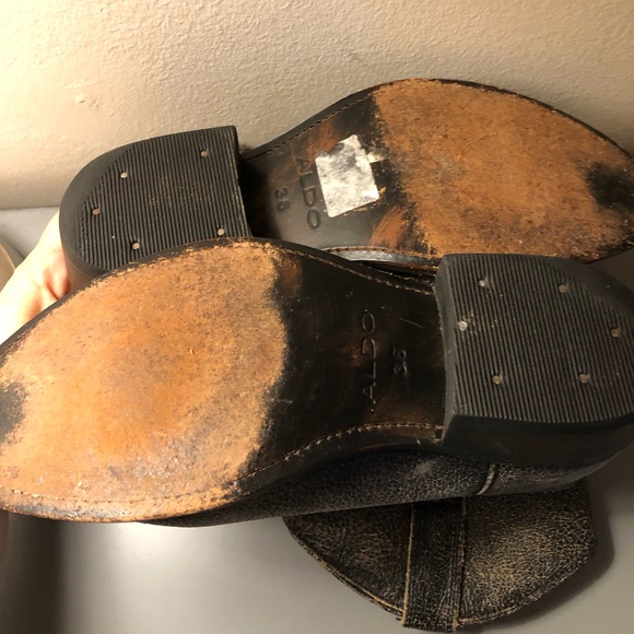 Aldo ankle western bootie. Pull on. Distressed look. Size 6. - Picture 4 of 5